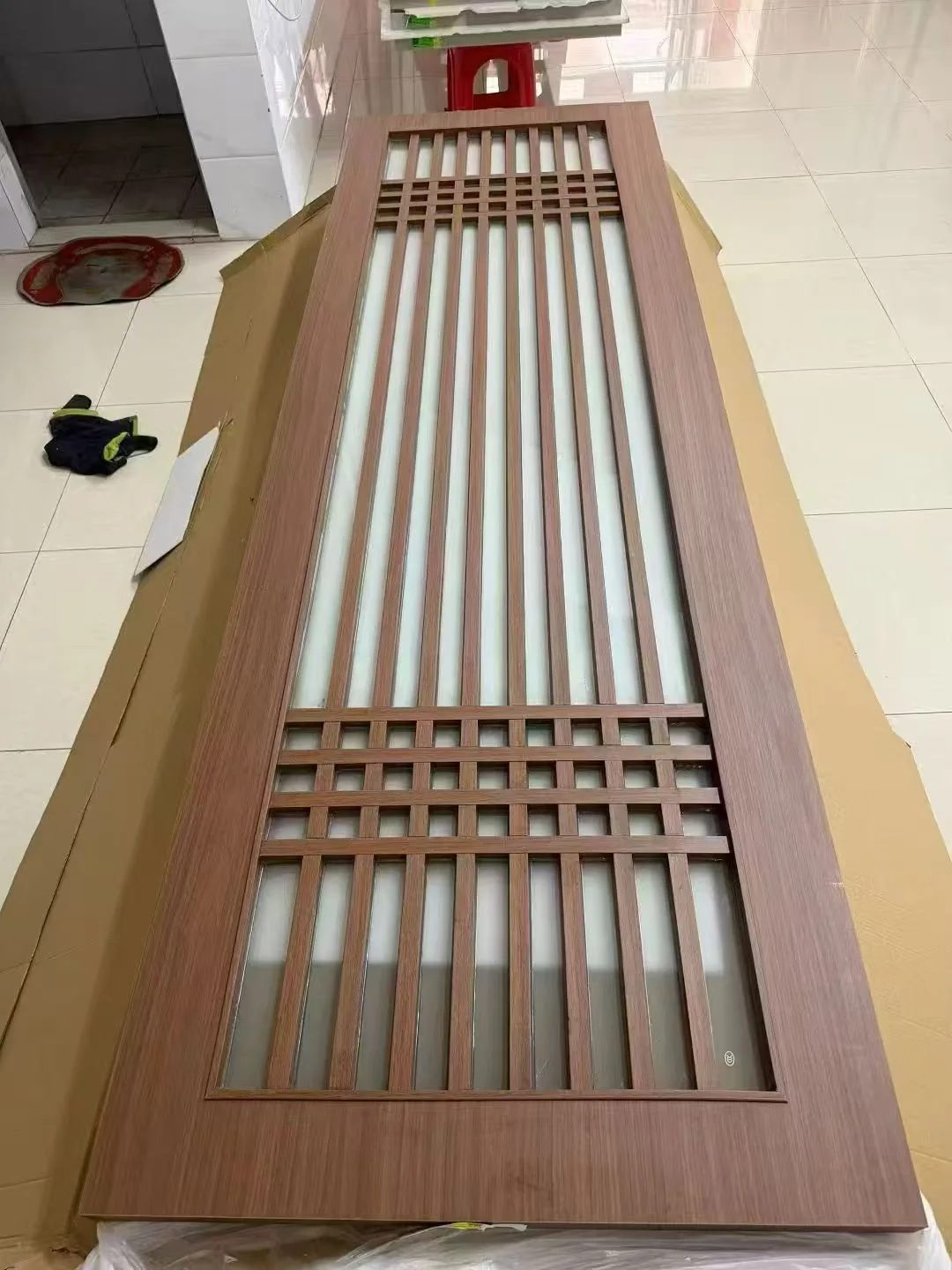 格栅造型木门
